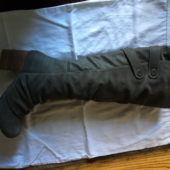 Boots - Picture 2 of 2